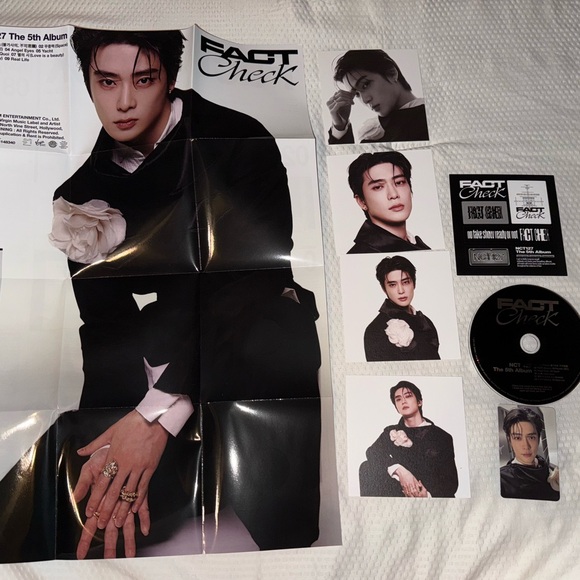 NCT 127 - Fact Check 5th Full Album bundle - Picture 2 of 7